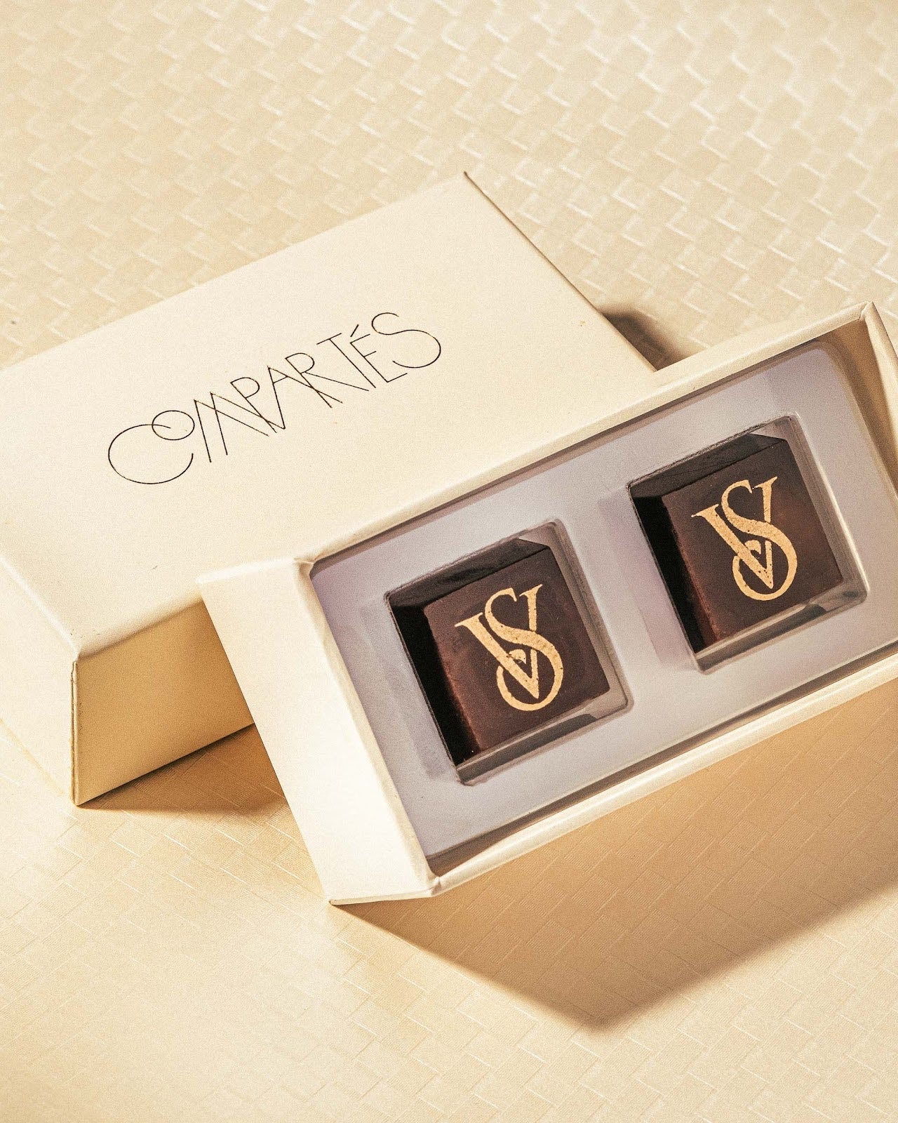 Custom corporate two-piece box – Compartés