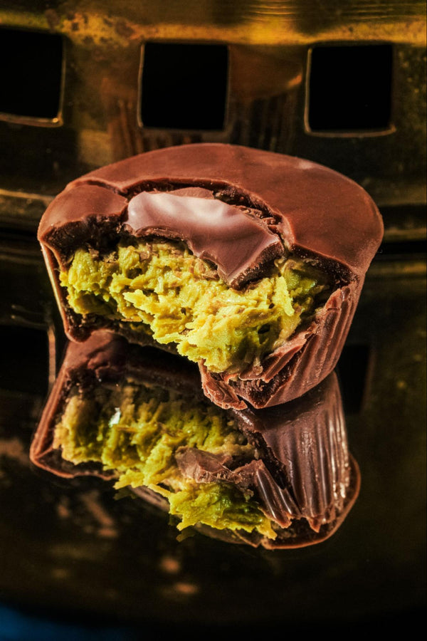 Dubai Chocolate Cup Half-Bitten — Compartés