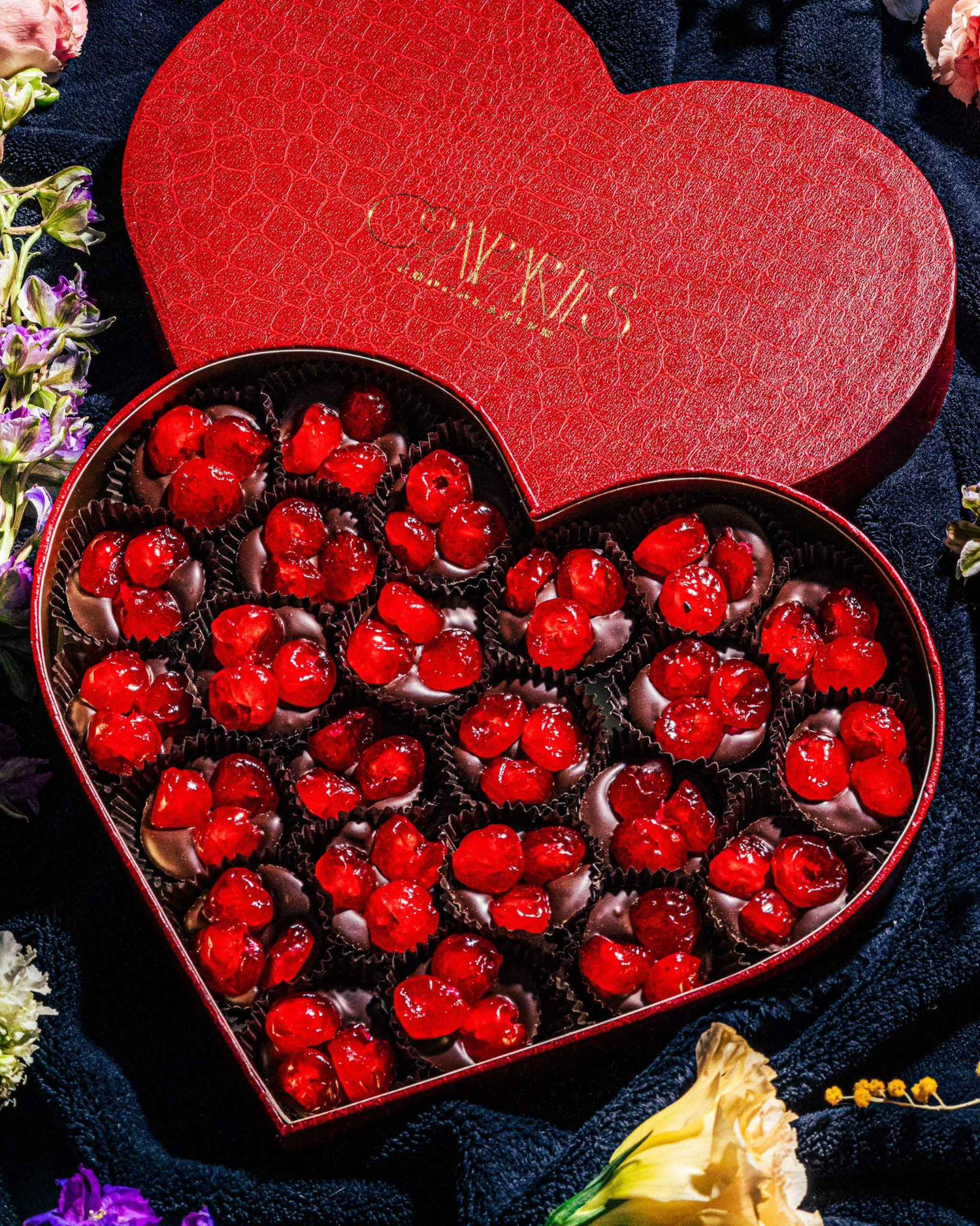 The Valentine's Day Chocolate Cherries Heart Gift Box – Compartés