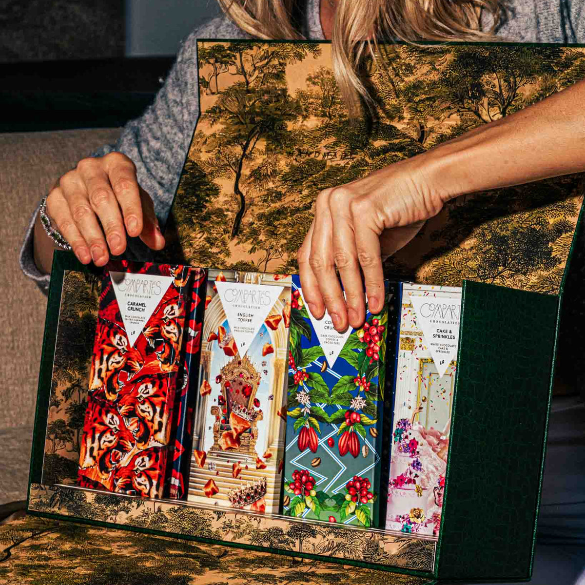 Gourmet Chocolate Bars Gift Box Trunk - Green Crocodile