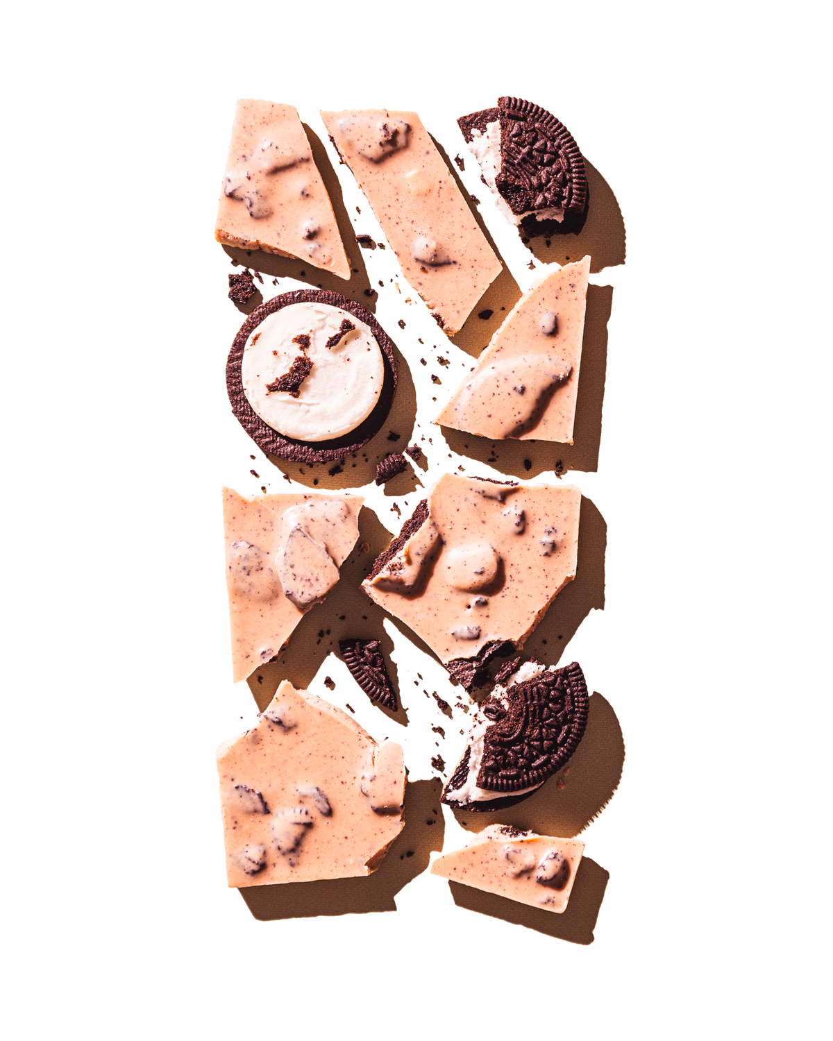 Compartes best cookies and cream chocolate gift bar, white chocolate with dark sandwich cookies